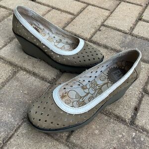 Fly London Yobe Wedge Closed toe shoe